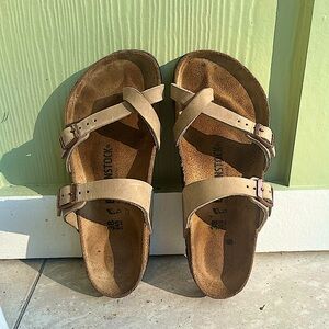 Birkenstock brand: Mayari sandal